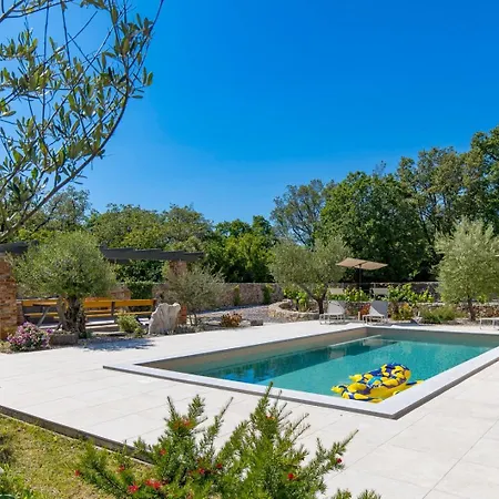 וילה Posija Kras