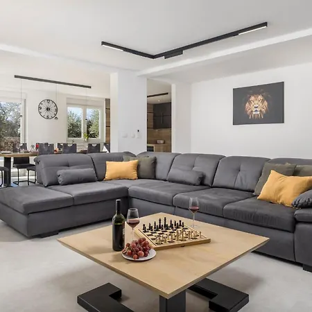 Posija Villa Kras